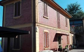 B&B 